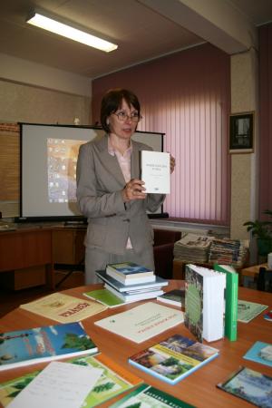 Фото к Курчатовская библиотека поздравляет коллег с наступающим профессиональным праздником!