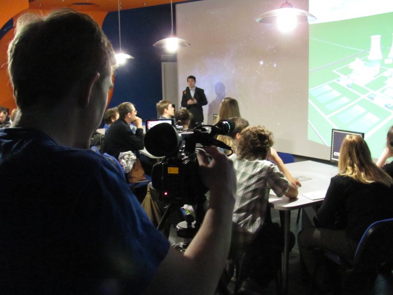 Фото к Дворец пришел в гости к Центру