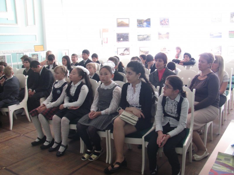 Фото к В День знаний школьники Санкт-Петербурга узнали, как написать книгу