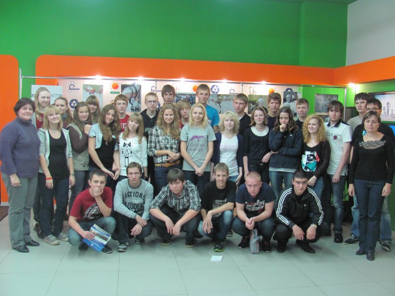 Фото к Физические химики из города Череповец посетили информационный центр по атомной энергии в Санкт-Петербурге