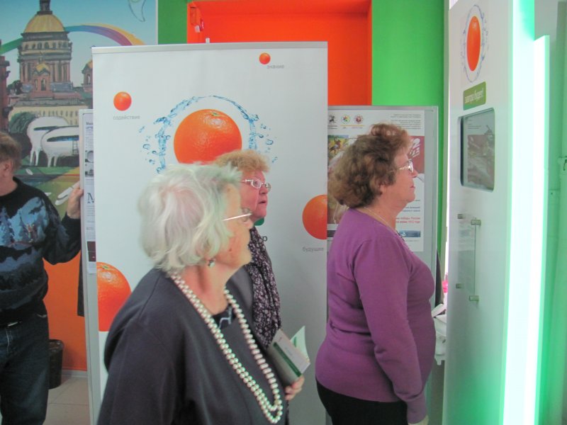 Фото к Пенсионеры Санкт-Петербурга отметили свой праздник в Информационном центре по атомной энергии