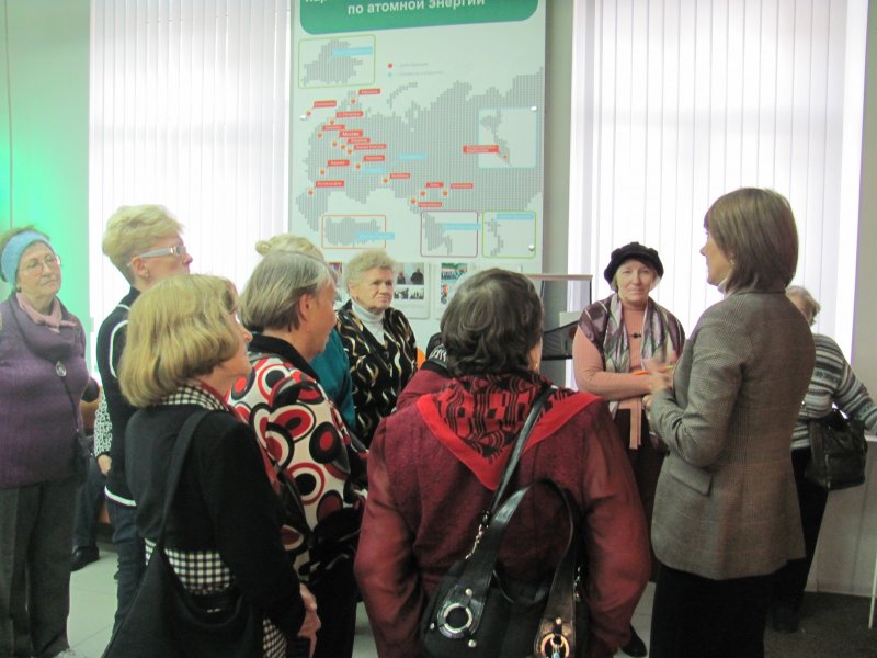 Фото к Пенсионеры Санкт-Петербурга отметили свой праздник в Информационном центре по атомной энергии