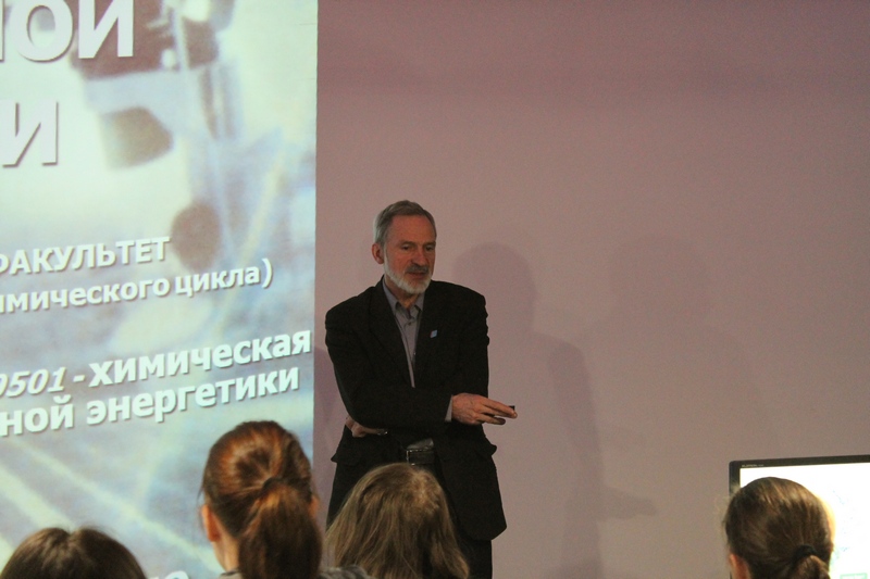 Фото к Старшеклассники Санкт-Петербурга выбирают ядерную медицину