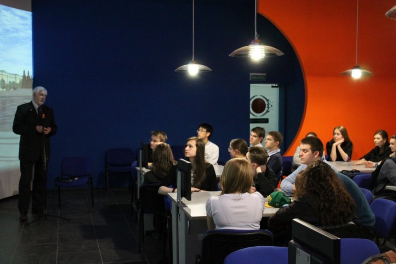 Фото к В информационном центре по атомной энергии в Санкт-Петербурге продолжается месячник космоса