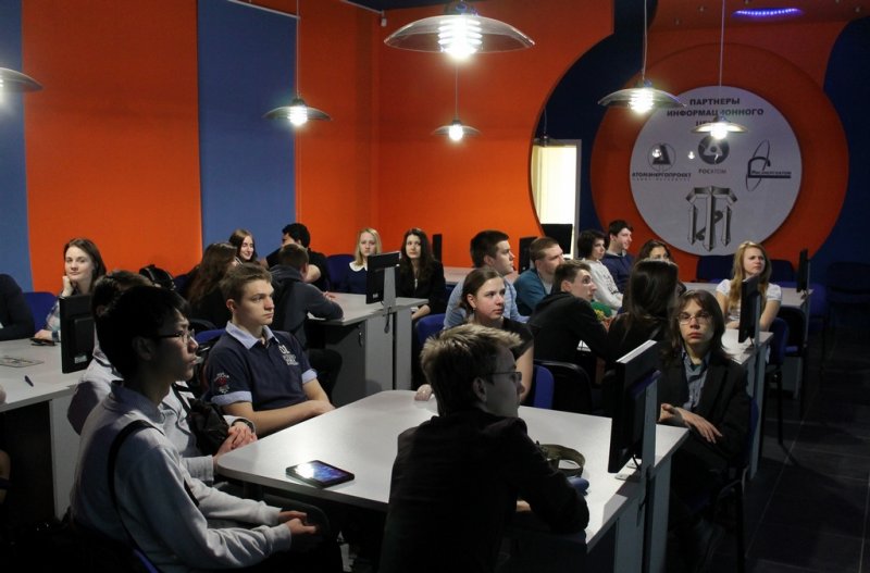 Фото к В информационном центре по атомной энергии в Санкт-Петербурге продолжается месячник космоса