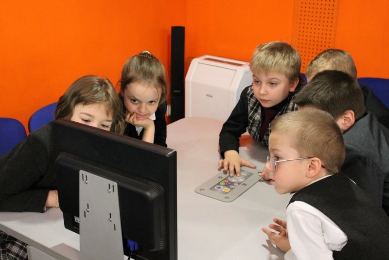 Фото к В Санкт-Петербурге познакомились с «Нескучной наукой»