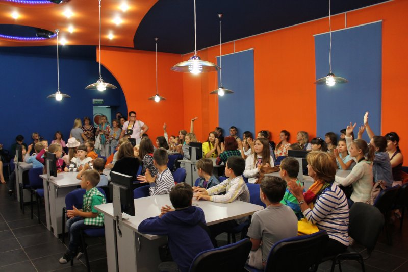 Фото к Информационный центр по атомной энергии в Санкт-Петербурге принимал лауреатов X Международного детского творческого конкурса художественного проекта «Мы — дети Атомграда 2013»