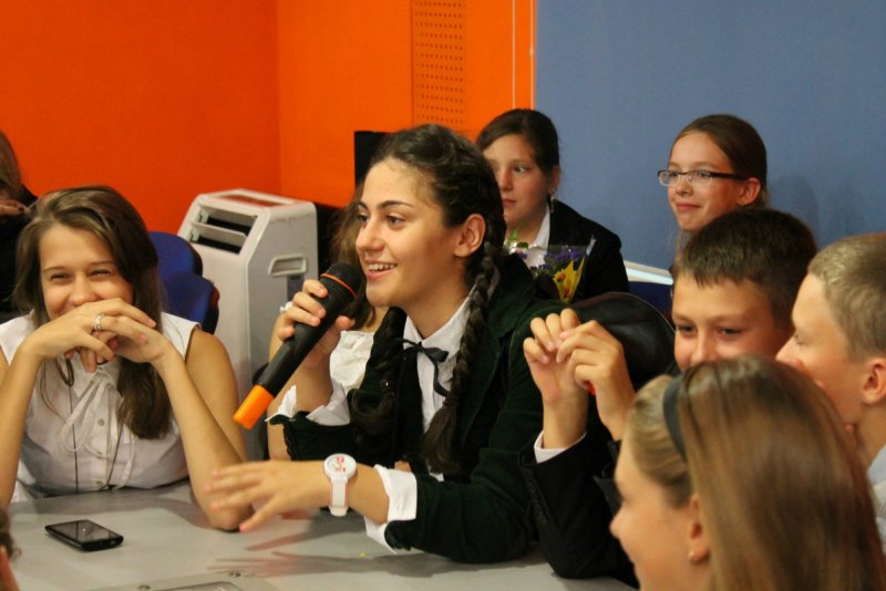 Фото к В Санкт-Петербурге в День знаний  прошел Олимпийский урок, который провела чемпионка мира по боксу Нина Абросова. 