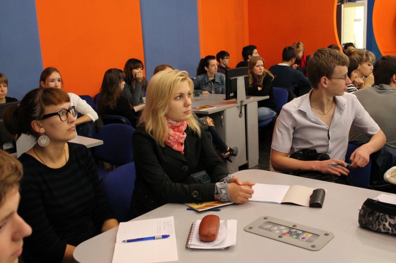 Фото к В Информационном центре начал работу первый «атомный» лекторий