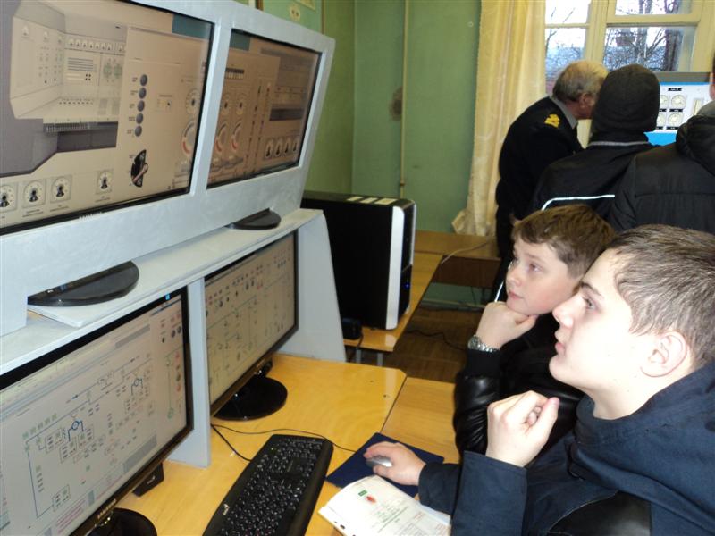 Фото к Научная экспедиция» познакомилась с судовой энергетикой.