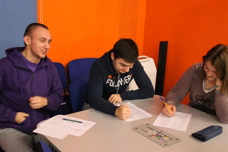 Фото к Первая проверка студентов Техноложки на знание атомной специальности