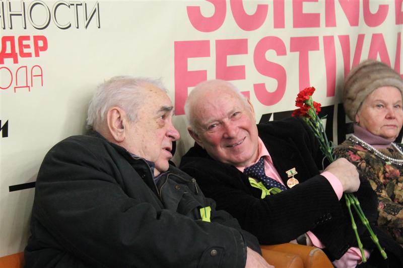 Фото к Стена памяти — Ленинградская победа