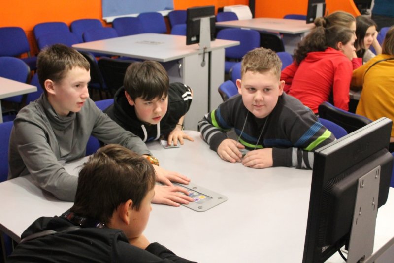 Фото к «Миссия zZz: ЗАмки, Знания, ЗамкИ»