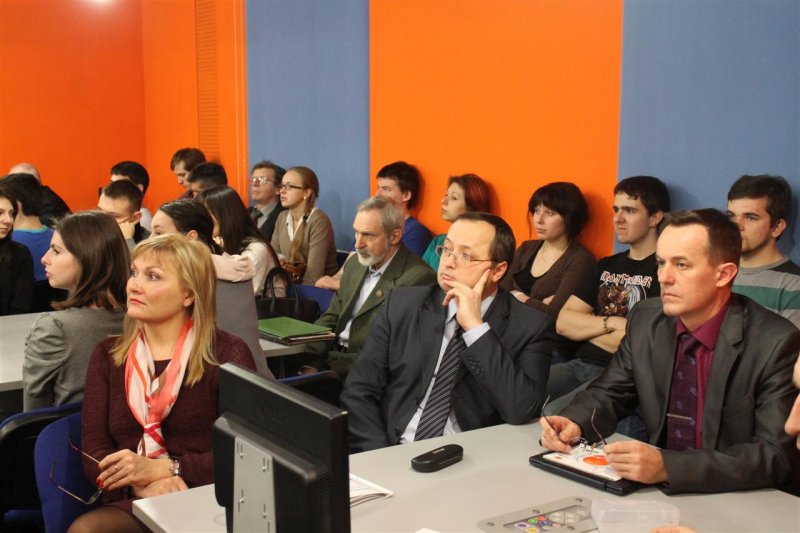 Фото к В Петербурге совершили путешествие в будущее отрасли