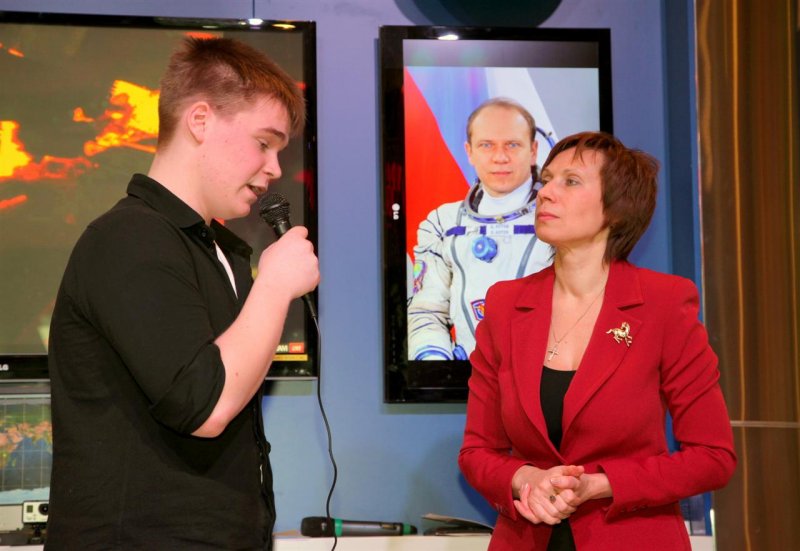 Фото к — МКС, прием! Говорит Земля!