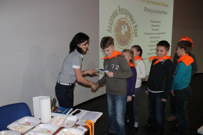 Фото к В Петербурге открылась «Академия нескучных наук»