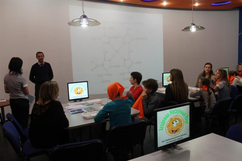 Фото к В Петербурге открылась «Академия нескучных наук»