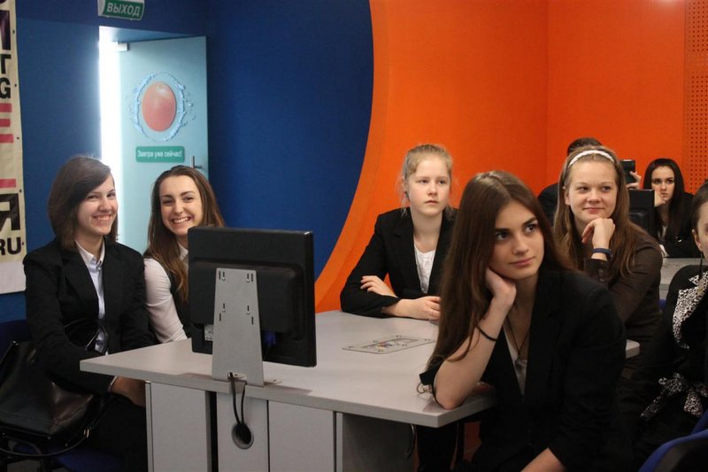 Фото к «Непрофессиональные профессионалы» или «профессиональные непрофессионалы»