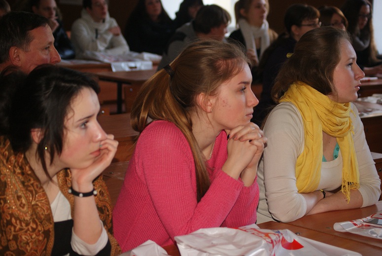 Фото к Учиться?  В России!