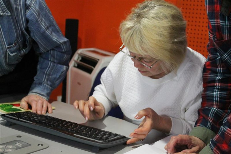 Фото к Проект «Интернет для бабушки».