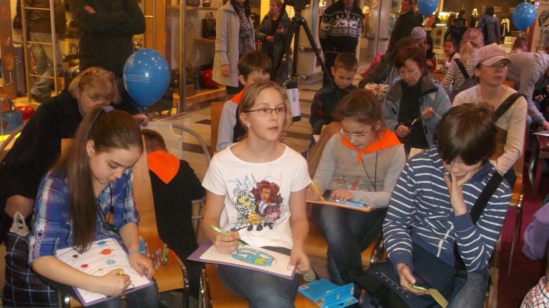 Фото к Российские космонавты ответили на поздравления участников акции «SMS на МКС»