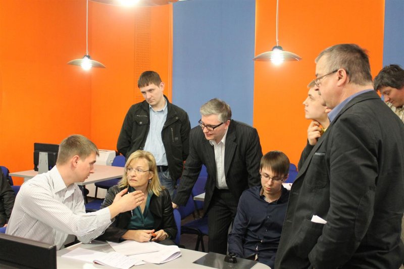 Фото к Информационный центр по атмоной энергии в Санкт-Петербурге посетили гости из Германии — представители корпорации «Клёкнер Пентапласт»