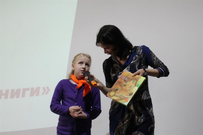 Фото к 26 апреля  студенты  Академии нескучных наук изучали особенности литературного творчества.