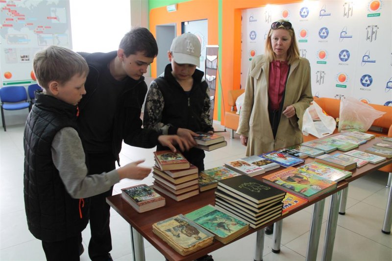 Фото к 26 апреля  студенты  Академии нескучных наук изучали особенности литературного творчества.