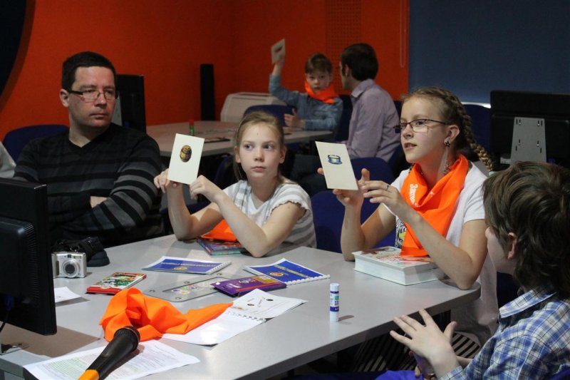 Фото к 26 апреля  студенты  Академии нескучных наук изучали особенности литературного творчества.