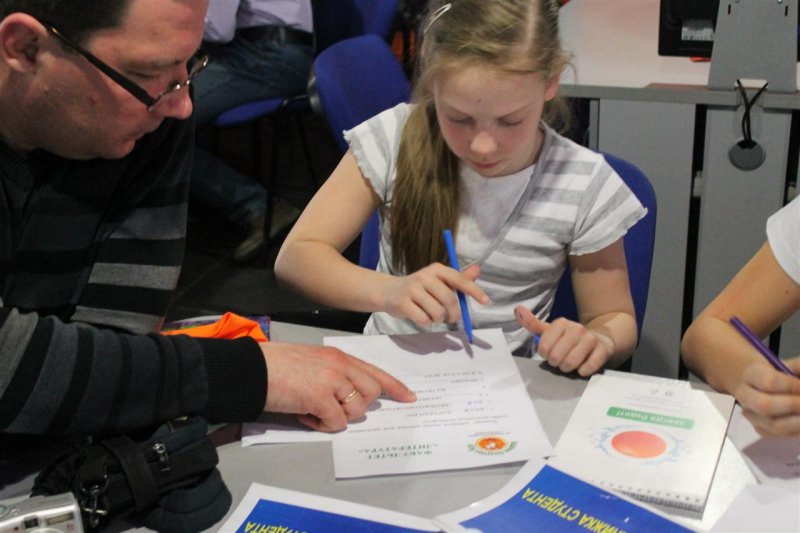 Фото к 26 апреля  студенты  Академии нескучных наук изучали особенности литературного творчества.