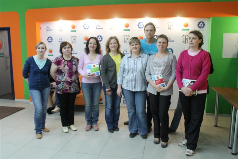 Фото к Учителя Петрозаводска посетили объекты атомной отрасли, расположенные в Ленинградской области и информационный центр по атомной энергии в Санкт-Петербурге