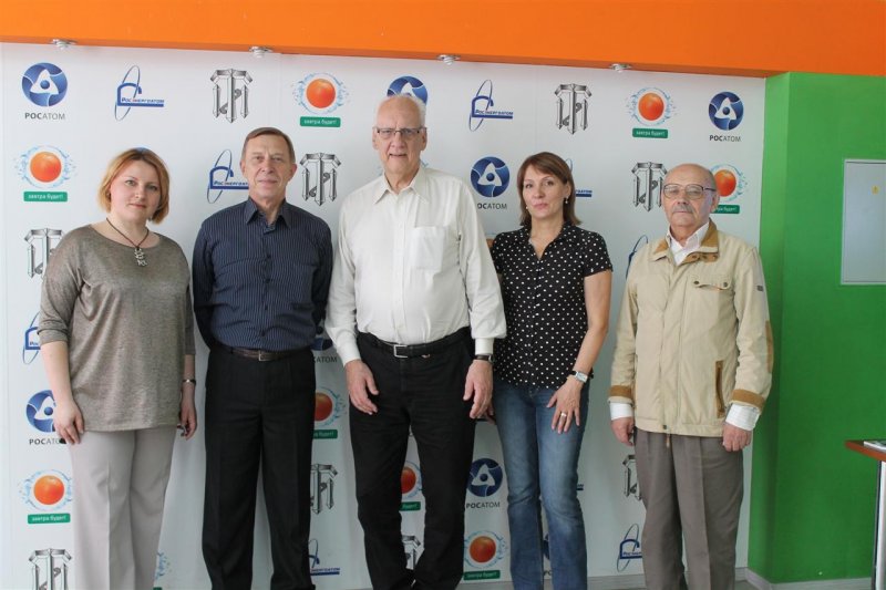 Фото к Информационный центр по атомной энергии в Санкт-Петербурге посетил лауреат премии «Глобальная энергия» 2014 Ларс Гуннар Ларссон (Швеция).