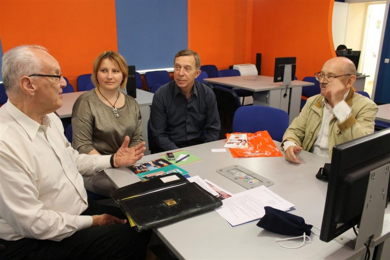 Фото к Информационный центр по атомной энергии в Санкт-Петербурге посетил лауреат премии «Глобальная энергия» 2014 Ларс Гуннар Ларссон (Швеция).