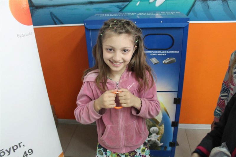 Фото к В информационном центре по атомной энергии стартовала постоянно действующая программа «сдай батарейку — помоги природе»