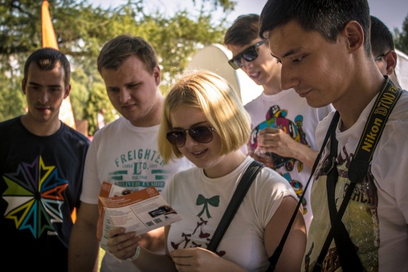 Фото к Приглашаем жителей и гостей Санкт-Петербурга принять участие в фестивале GEEK PICNIC и квесте информационного центра по атомной энергии.