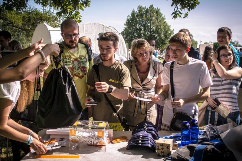 Фото к Более двух тысяч человек приняли участие в квесте «Невидимый сосед» на фестивале Geek Picnic