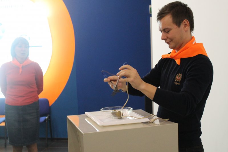 Фото к Информационный центр приобрел новых любознательных друзей.