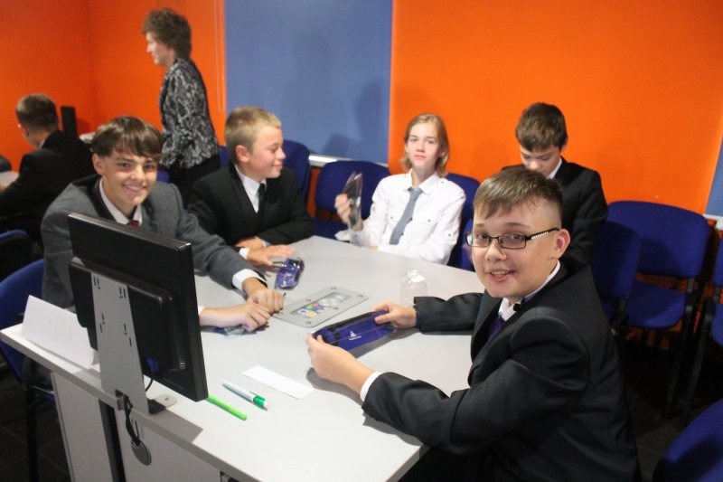 Фото к Новый учебный год школьники Петербурга начали с «Разминки для ума»