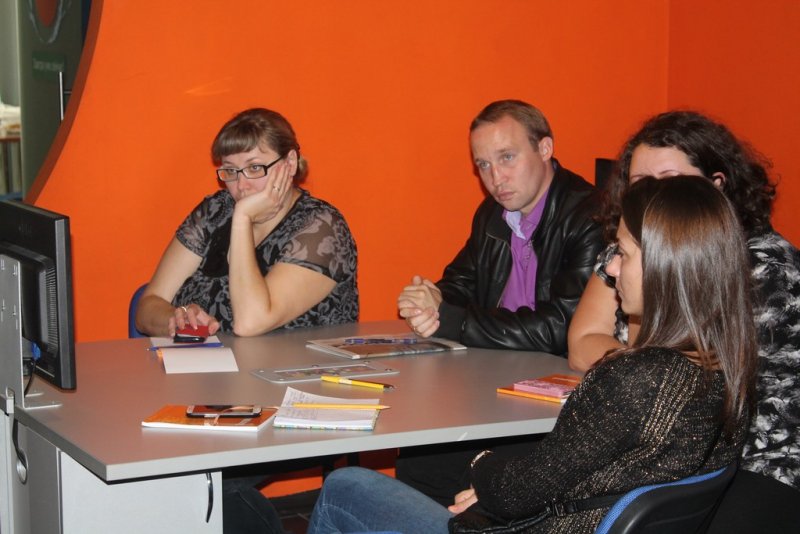 Фото к По мнению сосновоборских учителей, интеллектуальные игры и экскурсии на предприятия — наиболее актуальные формы работы со школьниками