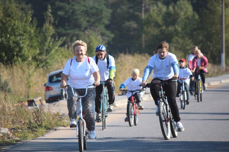 Фото к Сосновоборские велосипедисты опробовали профессию добровольного дозиметриста