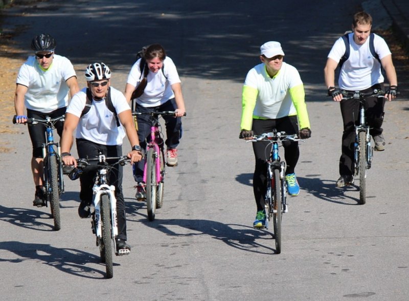 Фото к Сосновоборские велосипедисты опробовали профессию добровольного дозиметриста