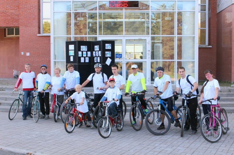 Фото к Сосновоборские велосипедисты опробовали профессию добровольного дозиметриста