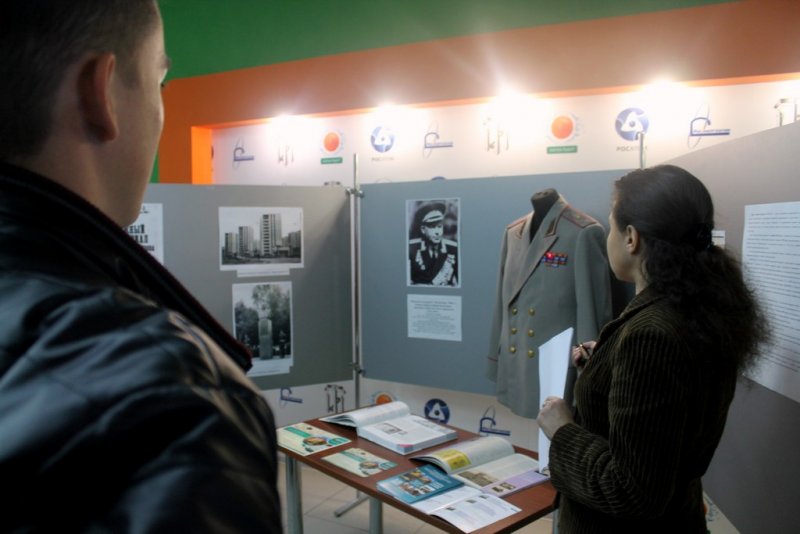 Фото к Выставка, посвященная 100-летию Б. Г. Музрукова, открылась в информационном центре по атомной энергии Санкт-Петербурга.