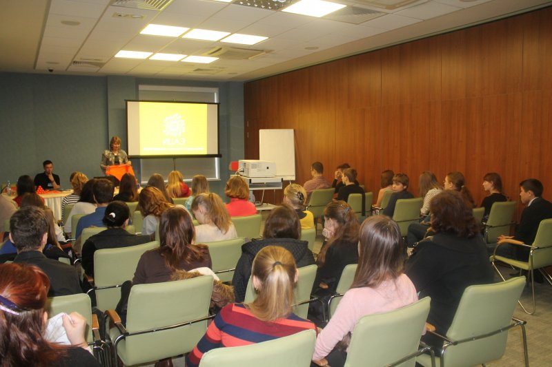 Фото к Информационный центр по атомной энергии в Санкт-Петербурге — участник Всероссийского молодежного профориентационного форума «Успех в твоих руках».