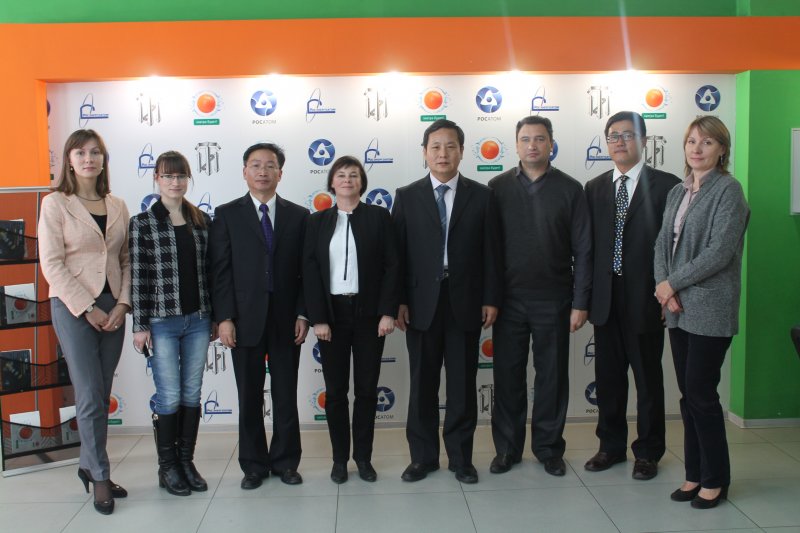 Фото к Более 1500 петербуржцев приняли участие в Фестивале науки — 2014. Участники познакомились с роботами, провели «Разминку для ума» и показали свое видение научного Петербурга