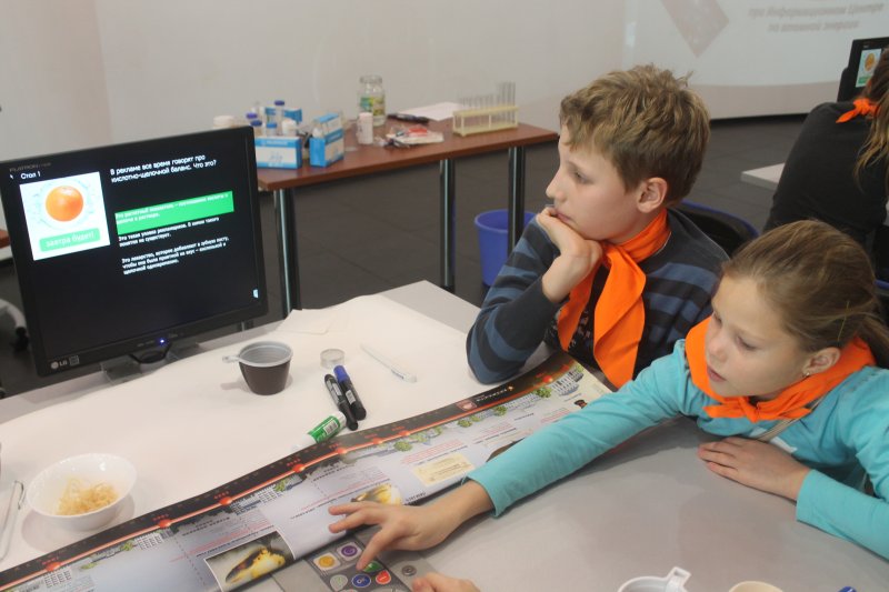 Фото к Студенты академии нескучных наук постигли азы изготовления мыла