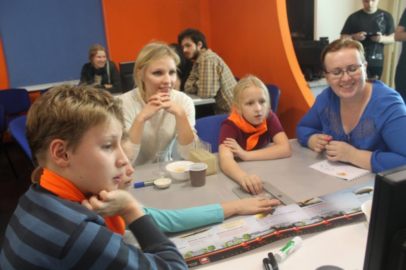 Фото к Студенты академии нескучных наук постигли азы изготовления мыла