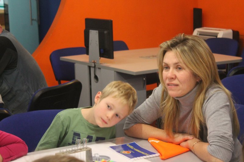 Фото к Студенты академии нескучных наук постигли азы изготовления мыла