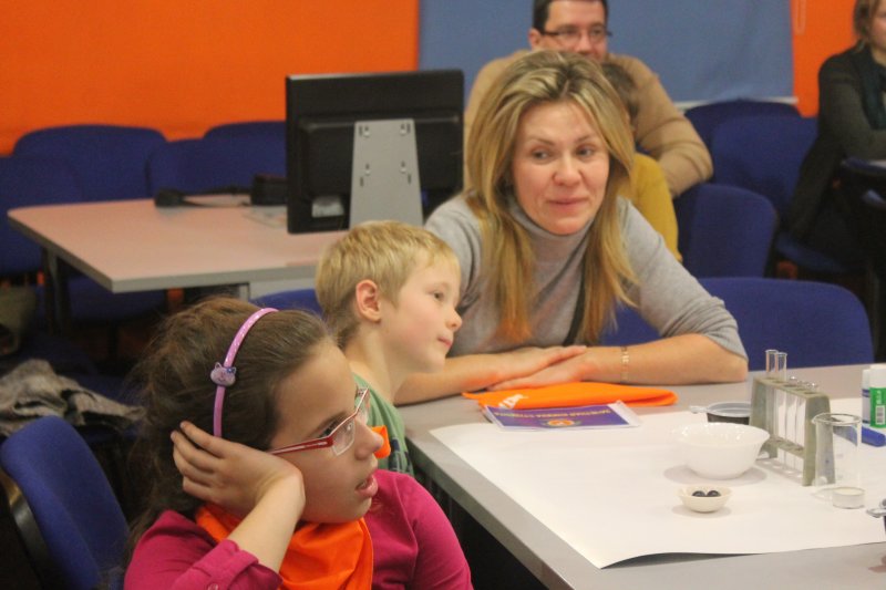 Фото к Студенты академии нескучных наук постигли азы изготовления мыла