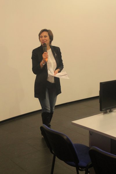 Фото к Петербургские школьники презентовали доклады об искусственных спутниках Земли